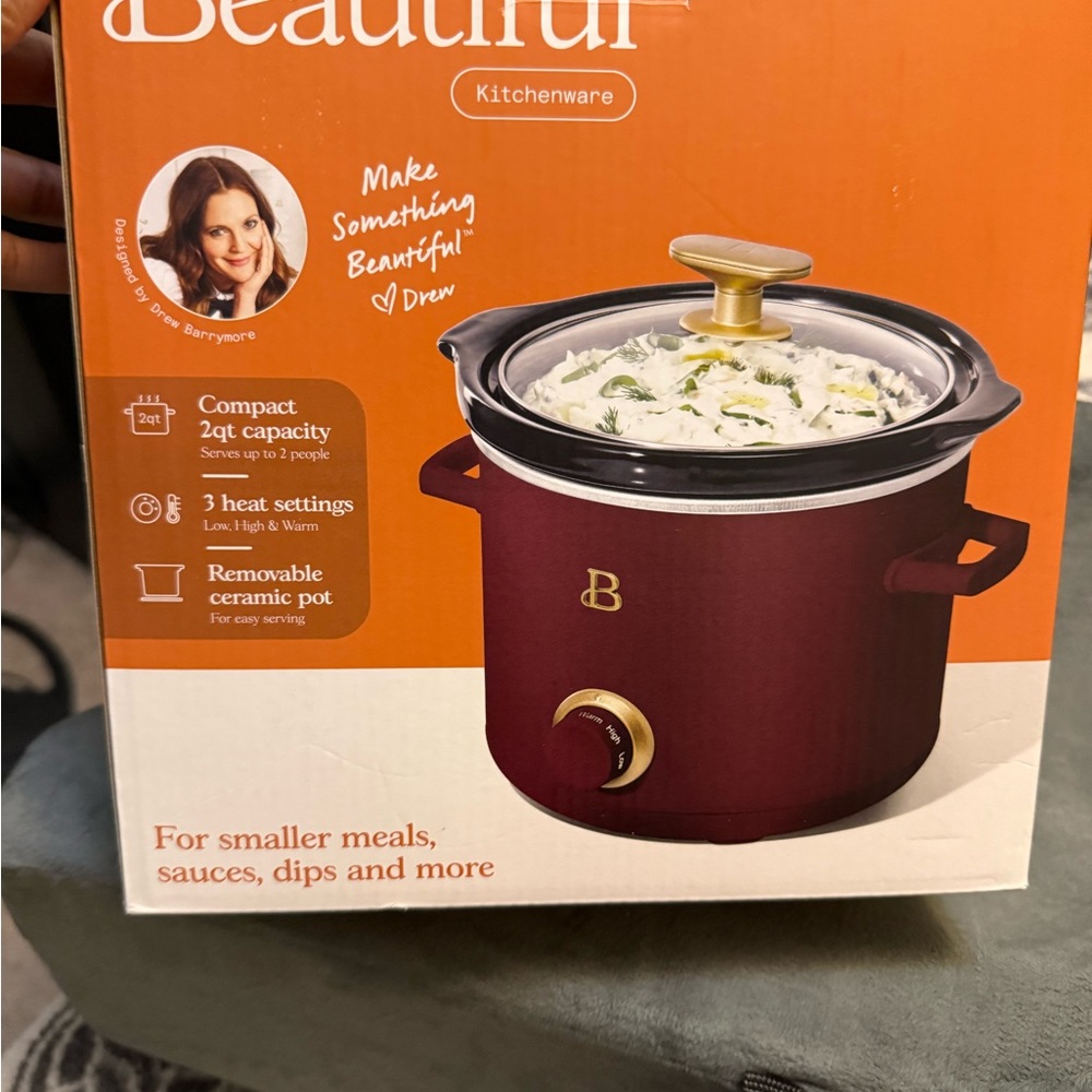 Set of 2 Beautiful Kitchenware Burgundy Slow Cookers